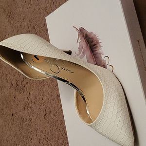 Jessica Simpson White Pumps